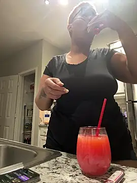 Snapshot of SexyHoneyRedd chatting on January 31, 2025, 11:45 pm SexyHoneyRedd online show from January 31, 2025, 11:45 pm