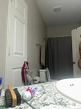 Snapshot of SexyHoneyRedd chatting on February 12, 2025, 11:29 am SexyHoneyRedd online show from February 12, 2025, 11:29 am