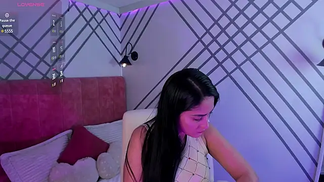 Snapshot of Janne_lee chatting on December 6, 2024, 8:07 pm Janne lee online show from December 6, 2024, 8:07 pm