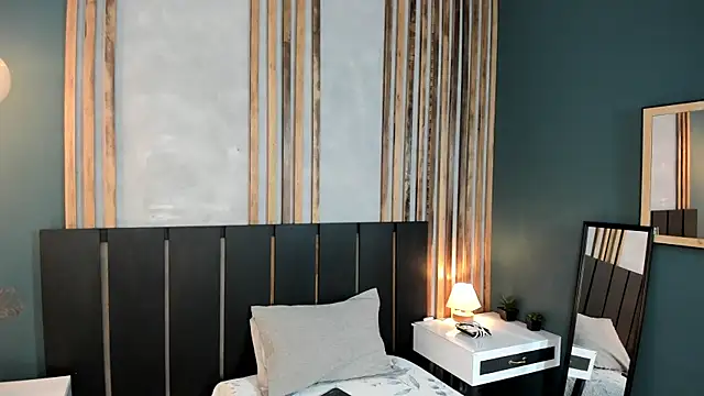 Janne lee online show from December 5, 2025, 8:05 pm