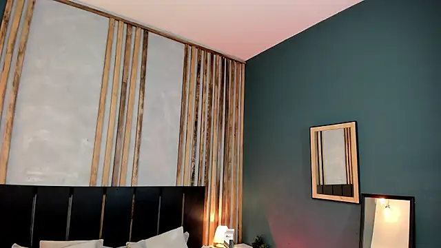 Janne lee online show from December 14, 2025, 8:13 pm