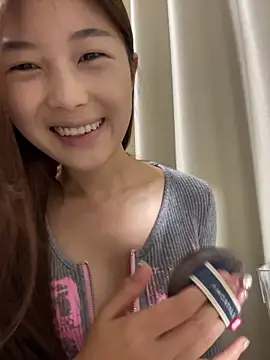 Sweet-Angel999 online show from November 7, 2025, 3:56 pm