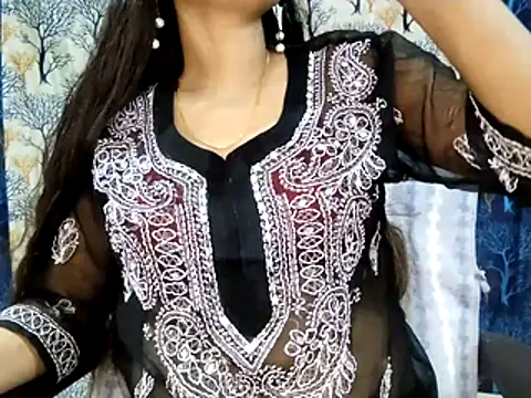 Snapshot of Aarvi_Arora chatting on November 16, 2025, 11:27 am Aarvi Arora online show from November 16, 2025, 11:27 am