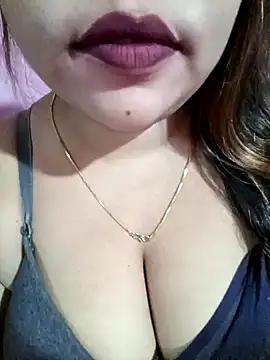 Beautyy38 online show from December 31, 2024, 6:13 pm