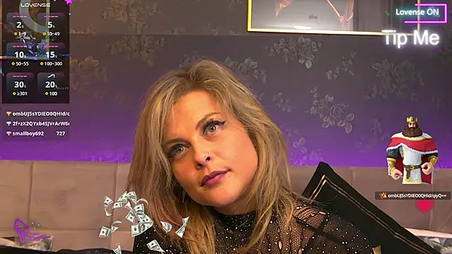 Snapshot of ZoeMesmerize chatting on February 25, 2025, 3:09 am ZoeMesmerize online show from February 25, 2025, 3:09 am