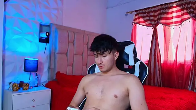 santyago taylor online show from December 20, 2024, 6:24 pm