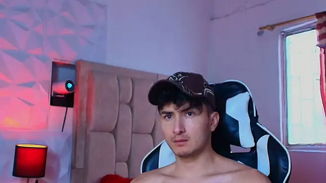 santyago taylor online show from December 21, 2024, 6:12 pm