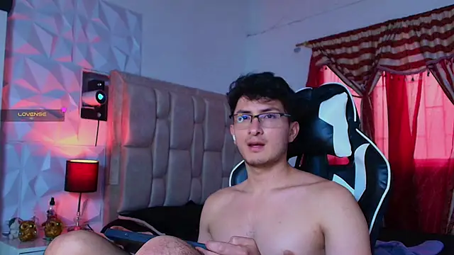 santyago taylor online show from December 28, 2024, 9:51 pm