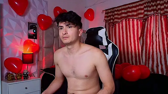 santyago taylor online show from February 17, 2025, 6:48 pm