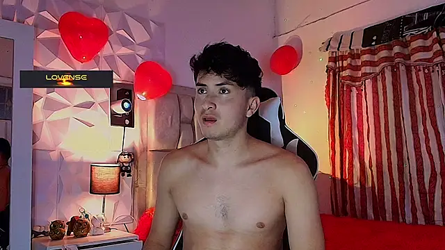 santyago taylor online show from March 4, 2025, 6:50 pm