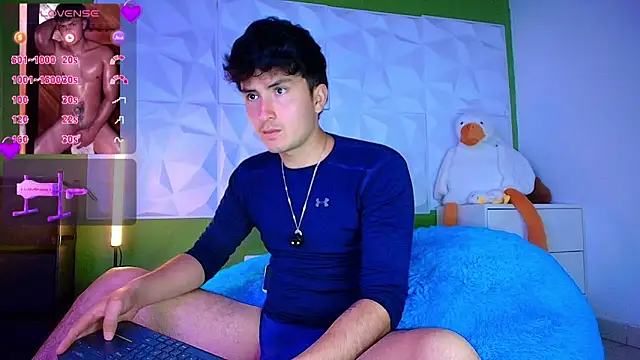 santyago taylor online show from October 17, 2025, 6:43 pm