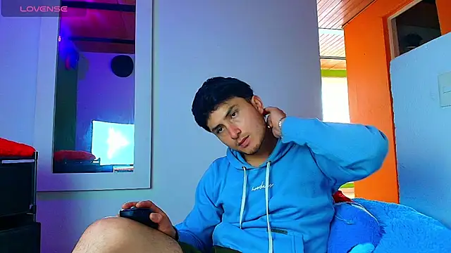 santyago taylor online show from December 2, 2025, 6:47 pm