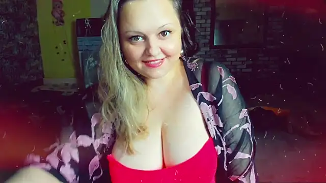 Snapshot of KlaraHoll chatting on January 8, 2025, 2:57 am KlaraHoll online show from January 8, 2025, 2:57 am