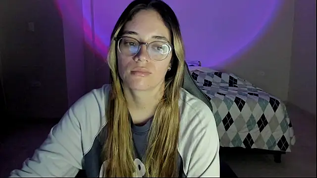 atenas 05  online show from November 7, 2025, 9:42 am