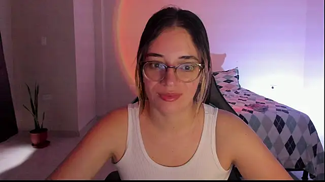 atenas 05  online show from November 20, 2025, 9:47 pm