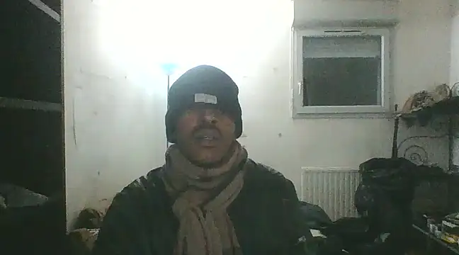 Snapshot of POPAYE972 chatting on December 10, 2024, 7:11 pm POPAYE972 online show from December 10, 2024, 7:11 pm