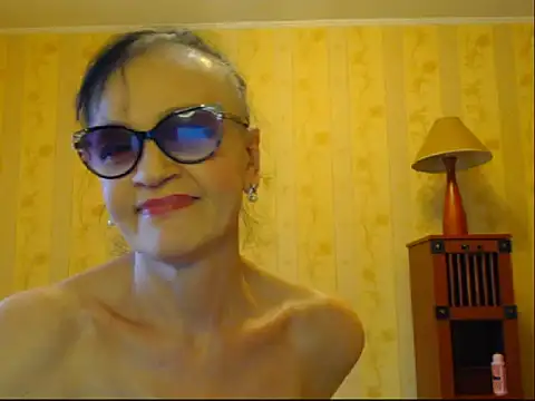 Snapshot of Valentina3859 chatting on March 4, 2025, 9:40 am Valentina3859 online show from March 4, 2025, 9:40 am