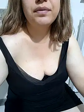 Snapshot of cansuozell chatting on September 9, 2025, 5:34 pm cansuozell online show from September 9, 2025, 5:34 pm