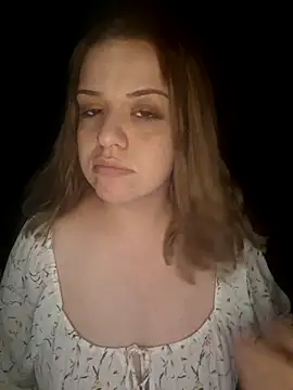 Snapshot of cansuozell chatting on November 12, 2025, 7:35 pm cansuozell online show from November 12, 2025, 7:35 pm