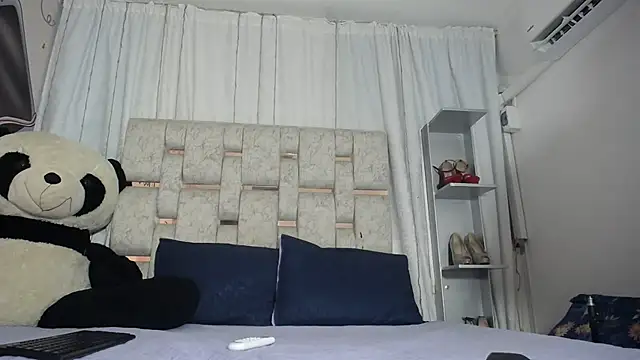 KOURTNEY-- online show from September 27, 2025, 1:54 am