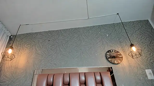 KOURTNEY-- online show from November 14, 2025, 2:10 am