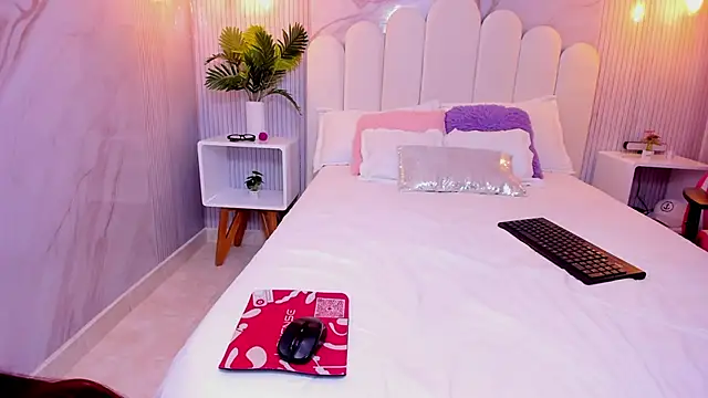 Carohorny4u online show from October 8, 2025, 8:17 pm