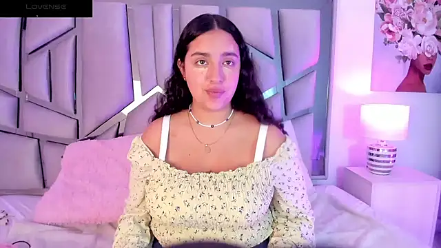 Snapshot of paulette_dupont chatting on January 31, 2025, 3:30 am paulette dupont online show from January 31, 2025, 3:30 am