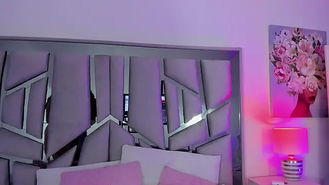 Snapshot of paulette_dupont chatting on February 22, 2025, 3:12 am paulette dupont online show from February 22, 2025, 3:12 am