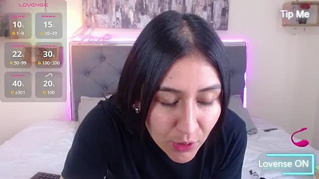 Snapshot of mia_aira chatting on October 23, 2025, 3:00 pm mia aira online show from October 23, 2025, 3:00 pm