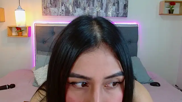 Snapshot of mia_aira chatting on November 20, 2025, 3:45 pm mia aira online show from November 20, 2025, 3:45 pm