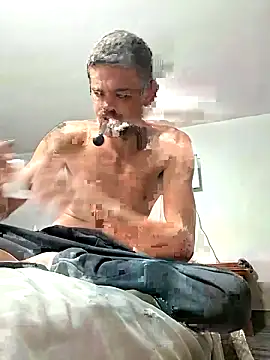 Snapshot of Puusy780 chatting on October 4, 2025, 1:14 am Puusy780 online show from October 4, 2025, 1:14 am