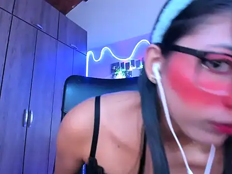  ALLYSON18  online show from January 17, 2025, 11:38 am