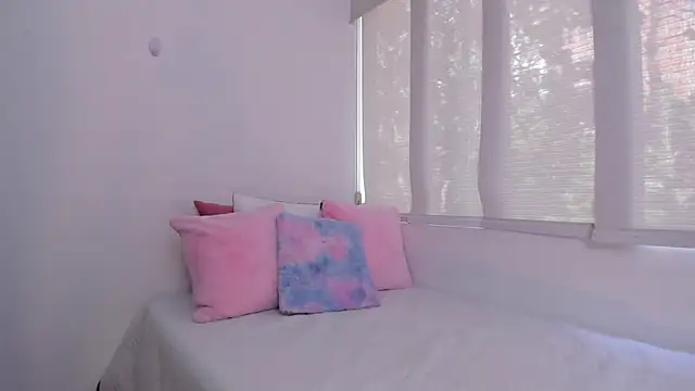 Brisa blue online show from January 14, 2025, 4:18 pm