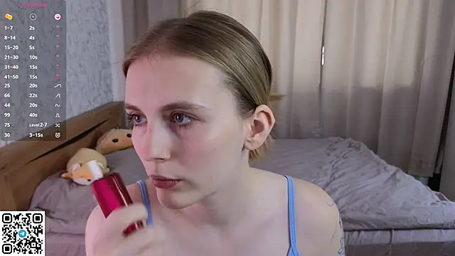 HalieCross online show from January 27, 2025, 6:41 am