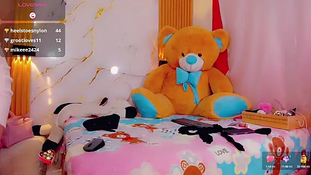 Snapshot of BrendaSquirtx chatting on February 15, 2025, 5:50 pm BrendaSquirtx online show from February 15, 2025, 5:50 pm