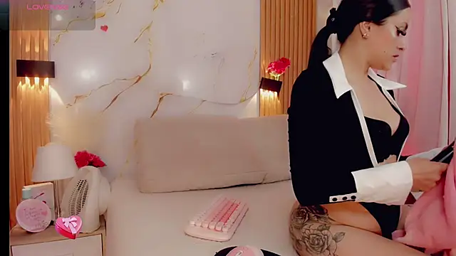 Snapshot of BrendaSquirtx chatting on November 28, 2025, 7:16 pm BrendaSquirtx online show from November 28, 2025, 7:16 pm