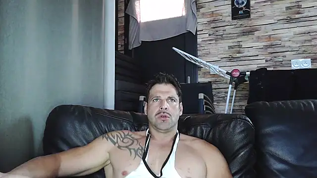 Snapshot of XxBigboybandxX chatting on October 23, 2025, 3:33 pm XxBigboybandxX online show from October 23, 2025, 3:33 pm