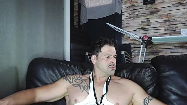 Snapshot of XxBigboybandxX chatting on October 25, 2025, 7:49 am XxBigboybandxX online show from October 25, 2025, 7:49 am