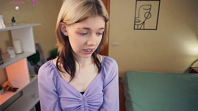 Snapshot of EngelAlman chatting on March 11, 2025, 7:15 am EngelAlman online show from March 11, 2025, 7:15 am