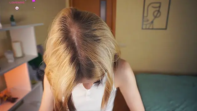 Snapshot of EngelAlman chatting on March 16, 2025, 7:26 am EngelAlman online show from March 16, 2025, 7:26 am