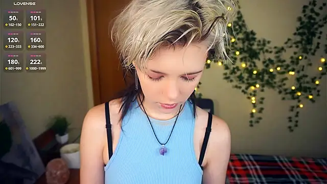 Snapshot of EngelAlman chatting on September 11, 2025, 6:13 am EngelAlman online show from September 11, 2025, 6:13 am