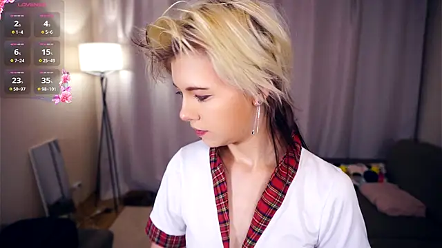 Snapshot of EngelAlman chatting on October 2, 2025, 6:09 am EngelAlman online show from October 2, 2025, 6:09 am