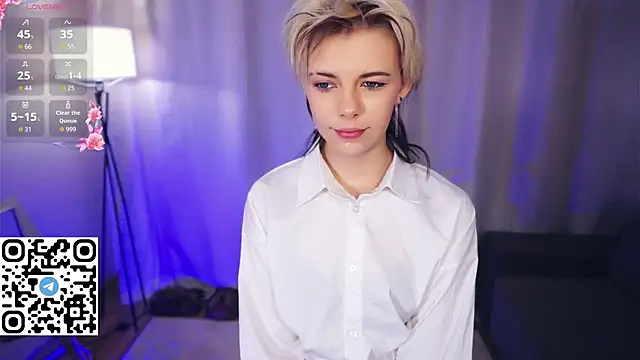 Snapshot of EngelAlman chatting on October 4, 2025, 6:11 am EngelAlman online show from October 4, 2025, 6:11 am