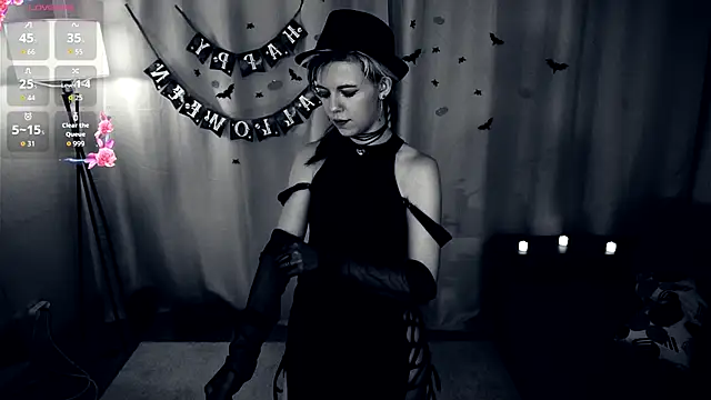 Snapshot of EngelAlman chatting on October 9, 2025, 6:55 am EngelAlman online show from October 9, 2025, 6:55 am