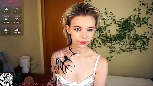 Snapshot of EngelAlman chatting on November 18, 2025, 7:46 am EngelAlman online show from November 18, 2025, 7:46 am