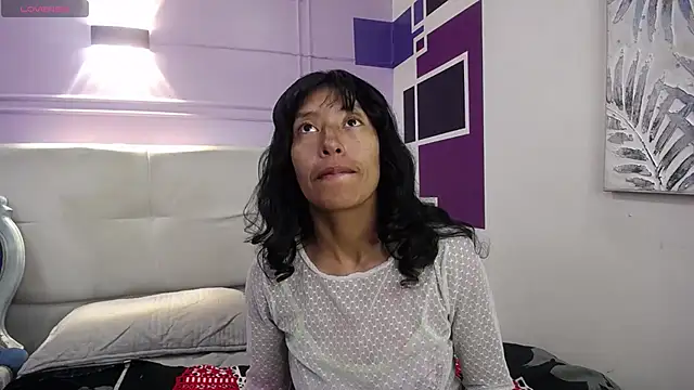 Snapshot of karolinee_66_ chatting on December 13, 2025, 8:14 pm karolinee 66 online show from December 13, 2025, 8:14 pm