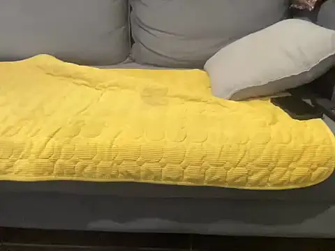 4small4inchlol online show from September 8, 2025, 5:56 pm