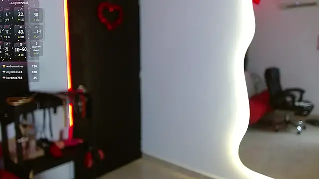 Carolaine69  online show from February 22, 2025, 5:35 pm