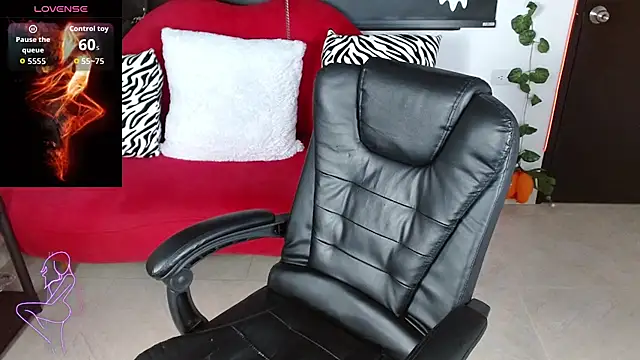 Carolaine69  online show from October 20, 2025, 1:22 pm