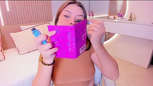 Sexy paradise18  online show from December 3, 2025, 3:47 am